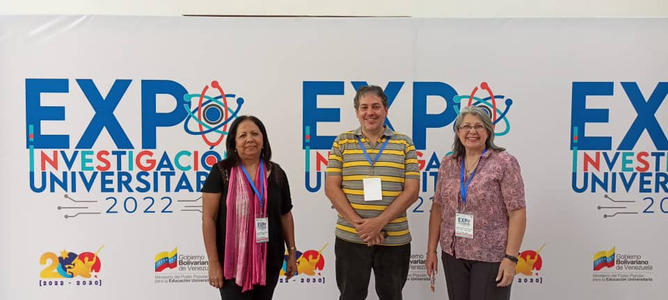 La UCAB participó en la Expo Investigación Universitaria 2022
